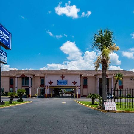 Rodeway Inn & Suites East نيو أورلينز المظهر الخارجي الصورة