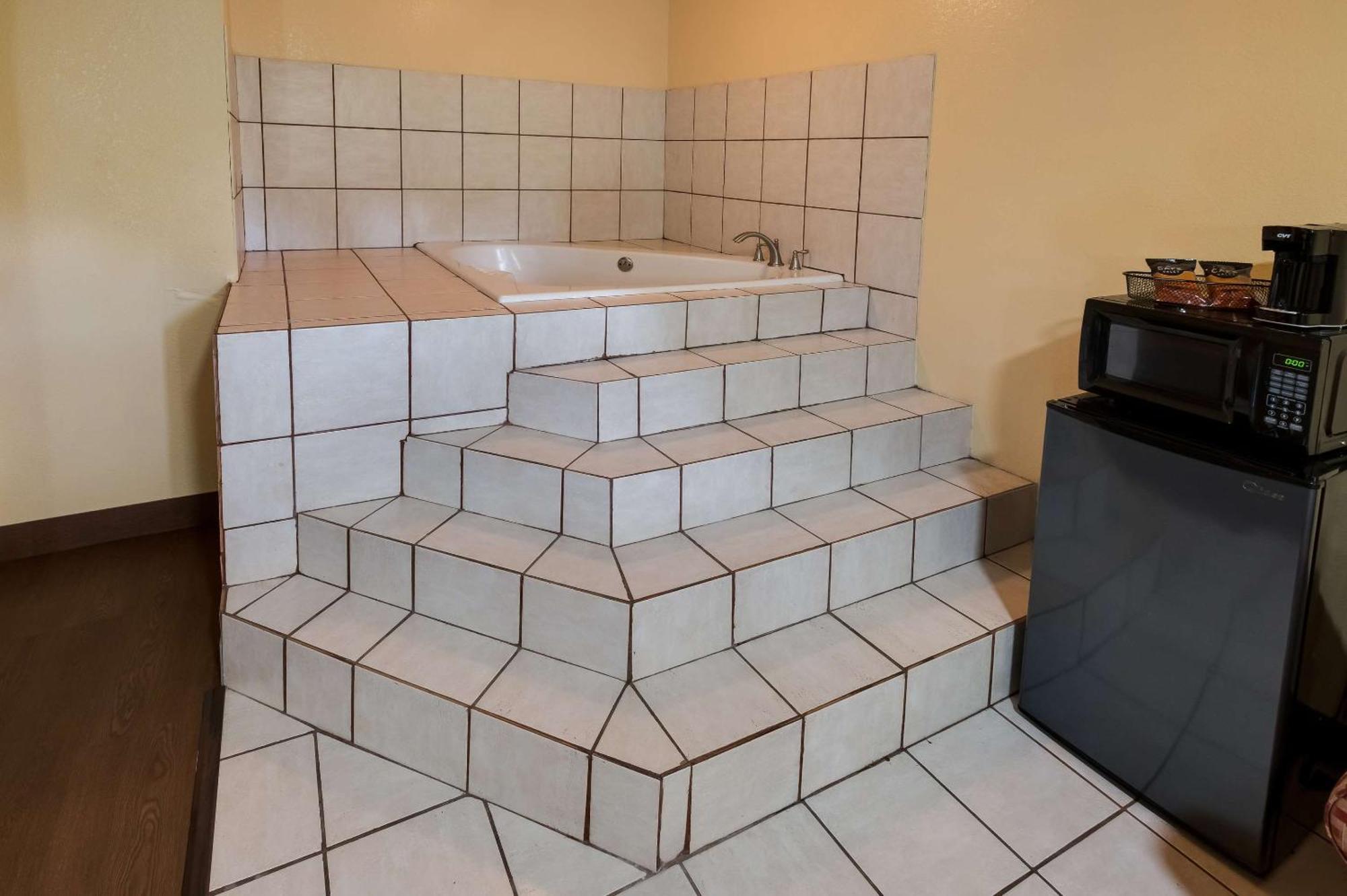 Rodeway Inn & Suites East نيو أورلينز المظهر الخارجي الصورة