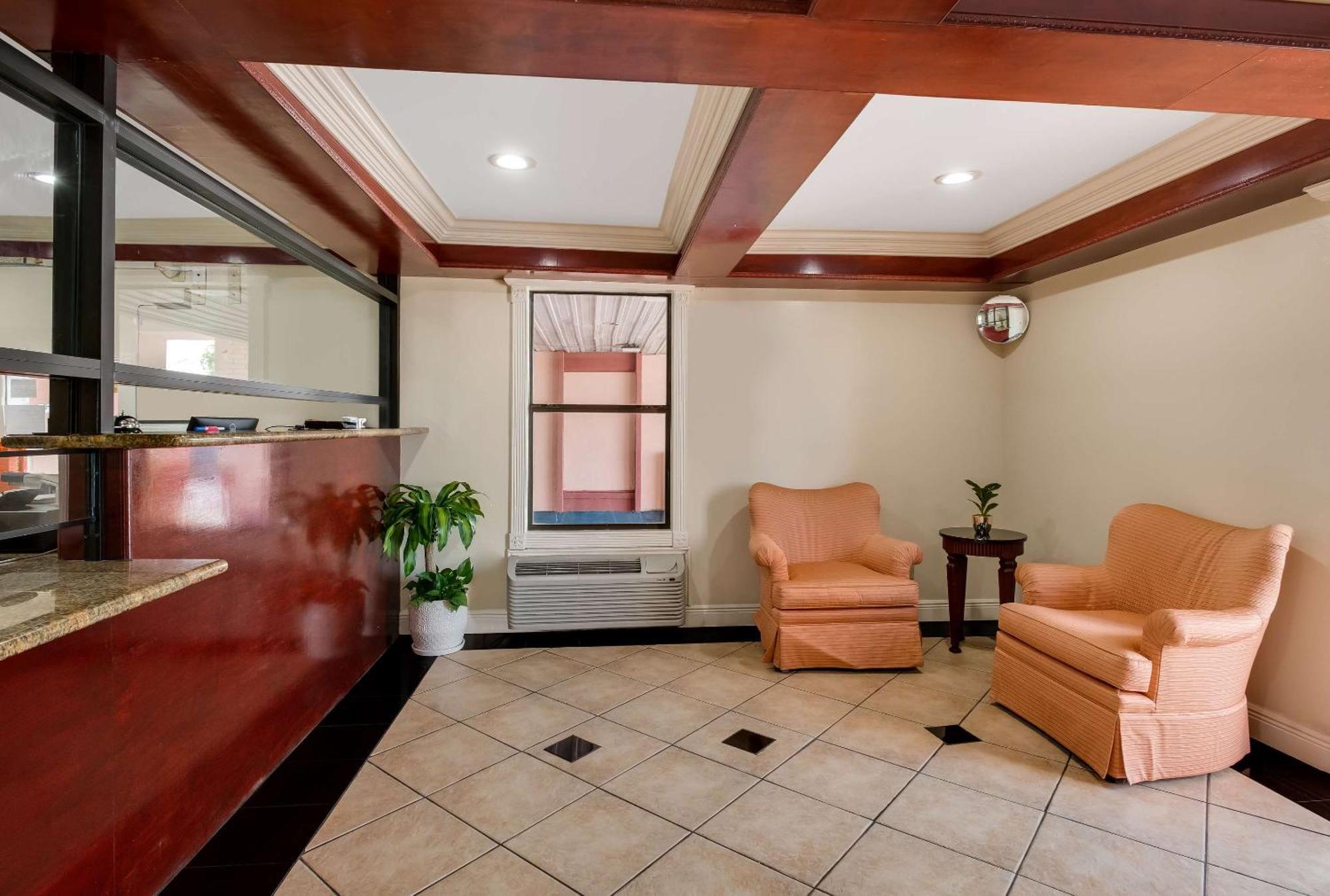 Rodeway Inn & Suites East نيو أورلينز المظهر الخارجي الصورة